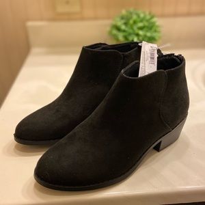 Brand new girls Old Navy booties
